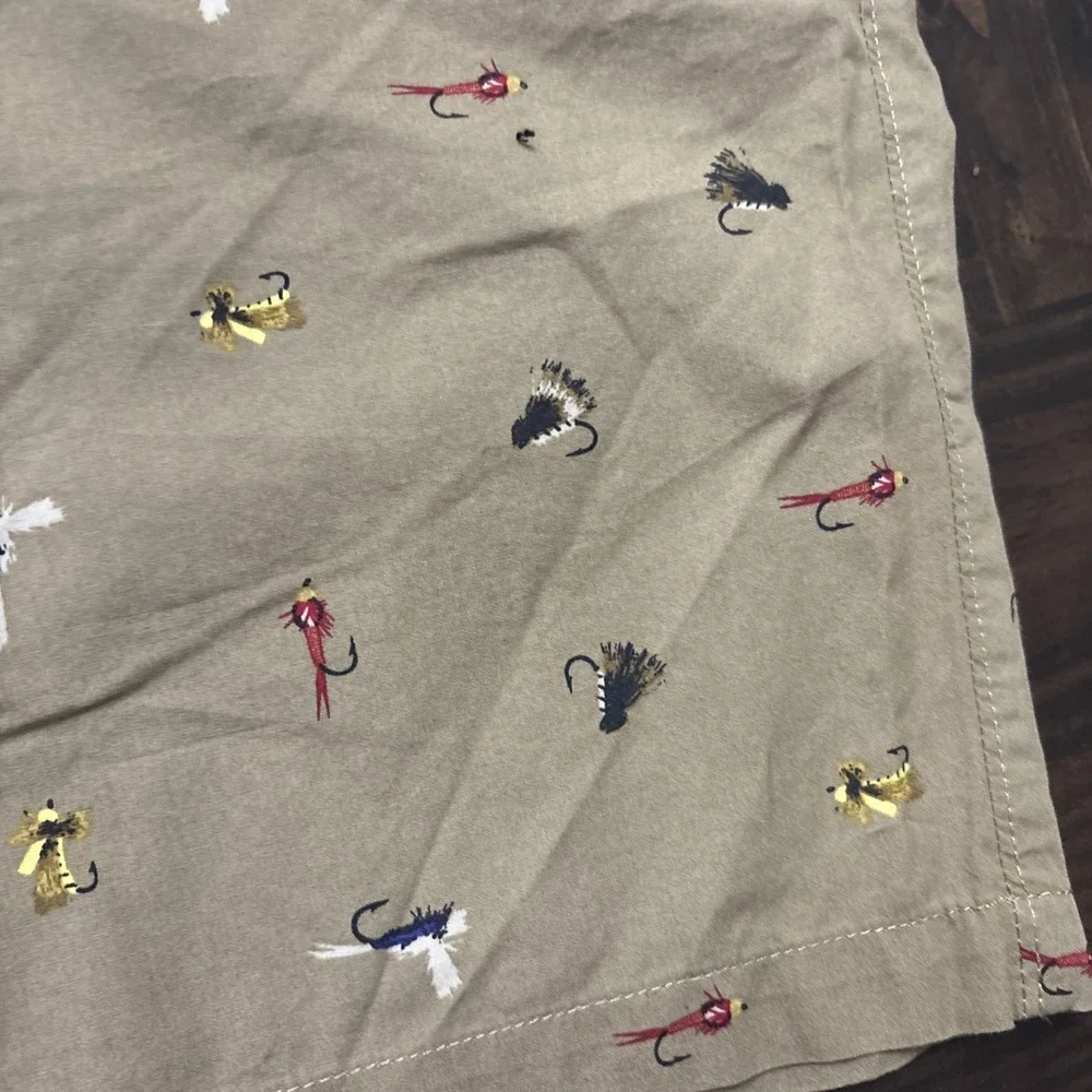 Eddie Bauer Shorts Mens Sz 46 Beige Camano Chino Fly Fishing Print Casual Summer